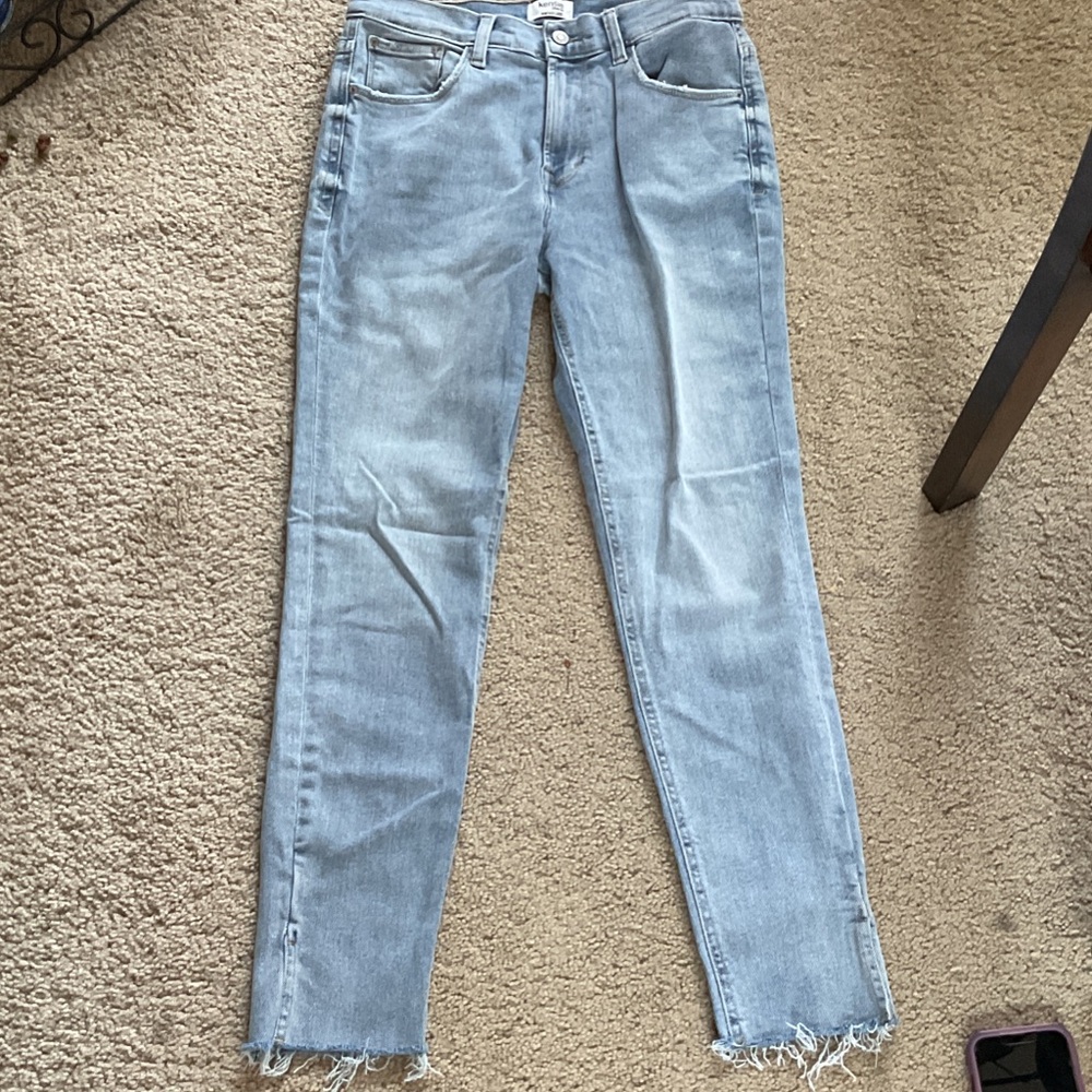 Kensie Light Wash Straight Leg Jeans